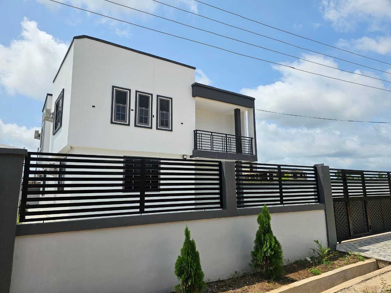 4-bedrooms move-in ready house –  Mpseasem, Cape Coast, Ghana